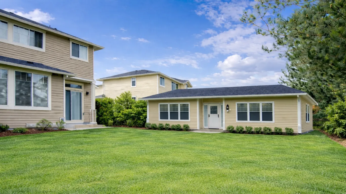Guest House Construction